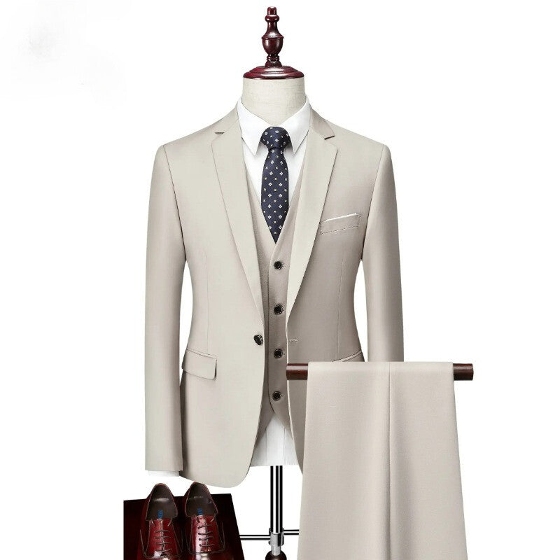 Men's tailored lightweight summer three-piece suit made of microfiber with slim lapels Mune Fashion