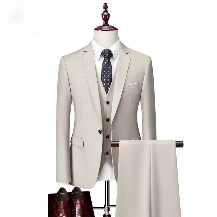 Men's tailored lightweight summer three-piece suit made of microfiber with slim lapels Mune Fashion