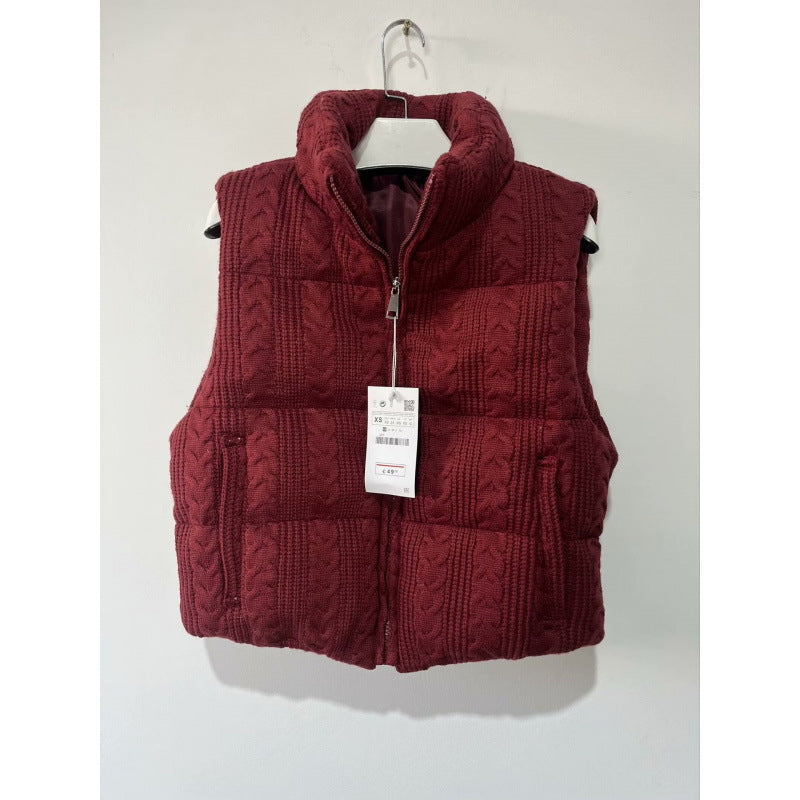 Women's Padded Knit Vest with Cable Knit Structure and Stand Collar Mune Fashion