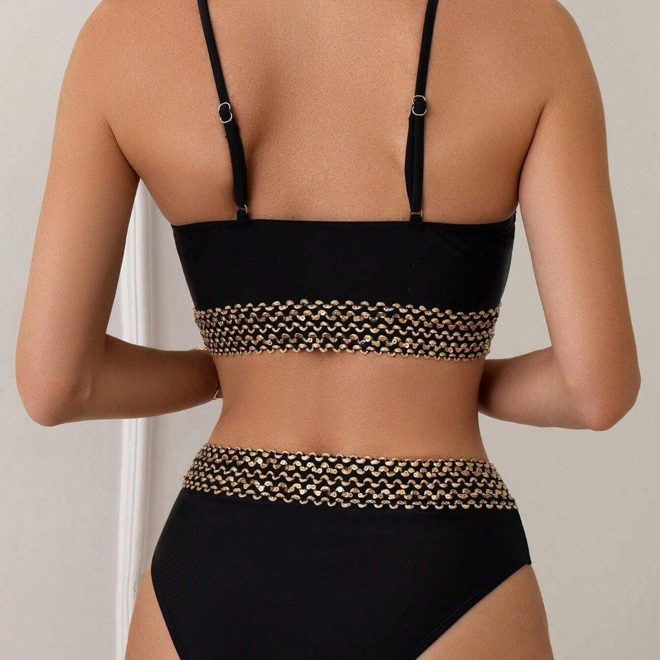 Women High-Cut Bikini with Elegant Chain Decoration Mune Fashion