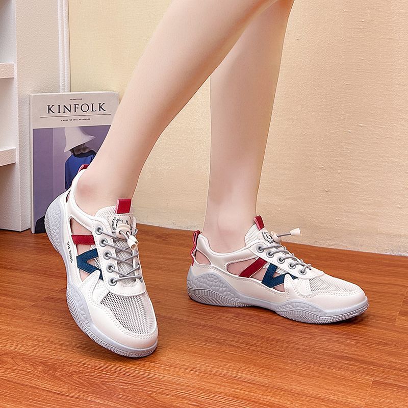 Women’s sporty sneakers with breathable mesh upper material and innovative quick lacing system Mune Fashion