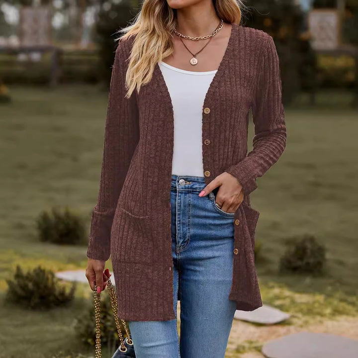 Women's longer ribbed knitted cardigan with patch pockets and wooden buttons Mune Fashion