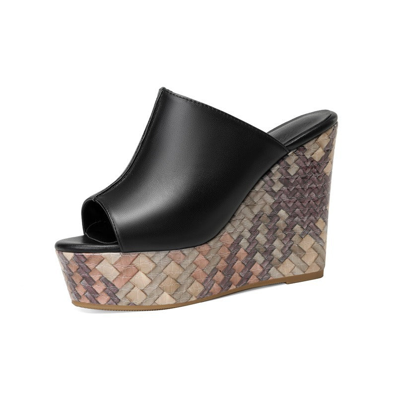 Women's elegant slip-on mule with open toe area, sculptural wedge platform in braided look and studded embellishment Mune Fashion