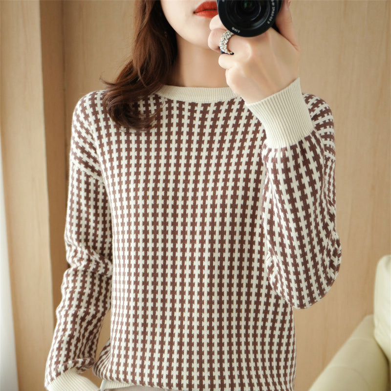 Women's Light Structural Knit Sweater with Houndstooth Pattern and Wide Ribbed Cuffs Mune Fashion