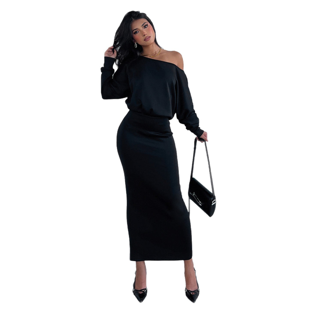 Women nan figure-hugging midi dress with batwing sleeves and tailored yoke Mune Fashion