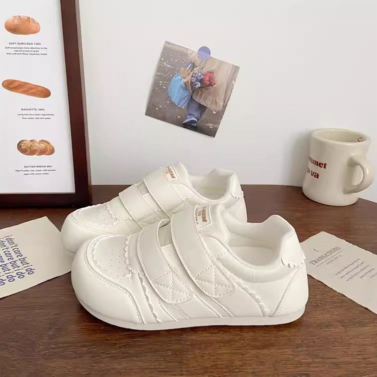 Women's children's sneakers with practical Velcro closure Mune Fashion