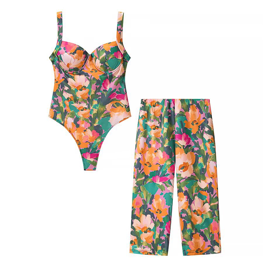 Women Wide Cropped Pants with Elastic Waistband and Watercolor Floral Print Mune Fashion