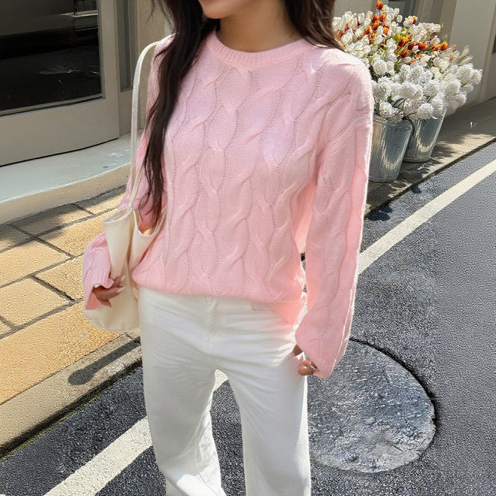 Women's oversized cable knit pullover with round neckline and soft drape Mune Fashion