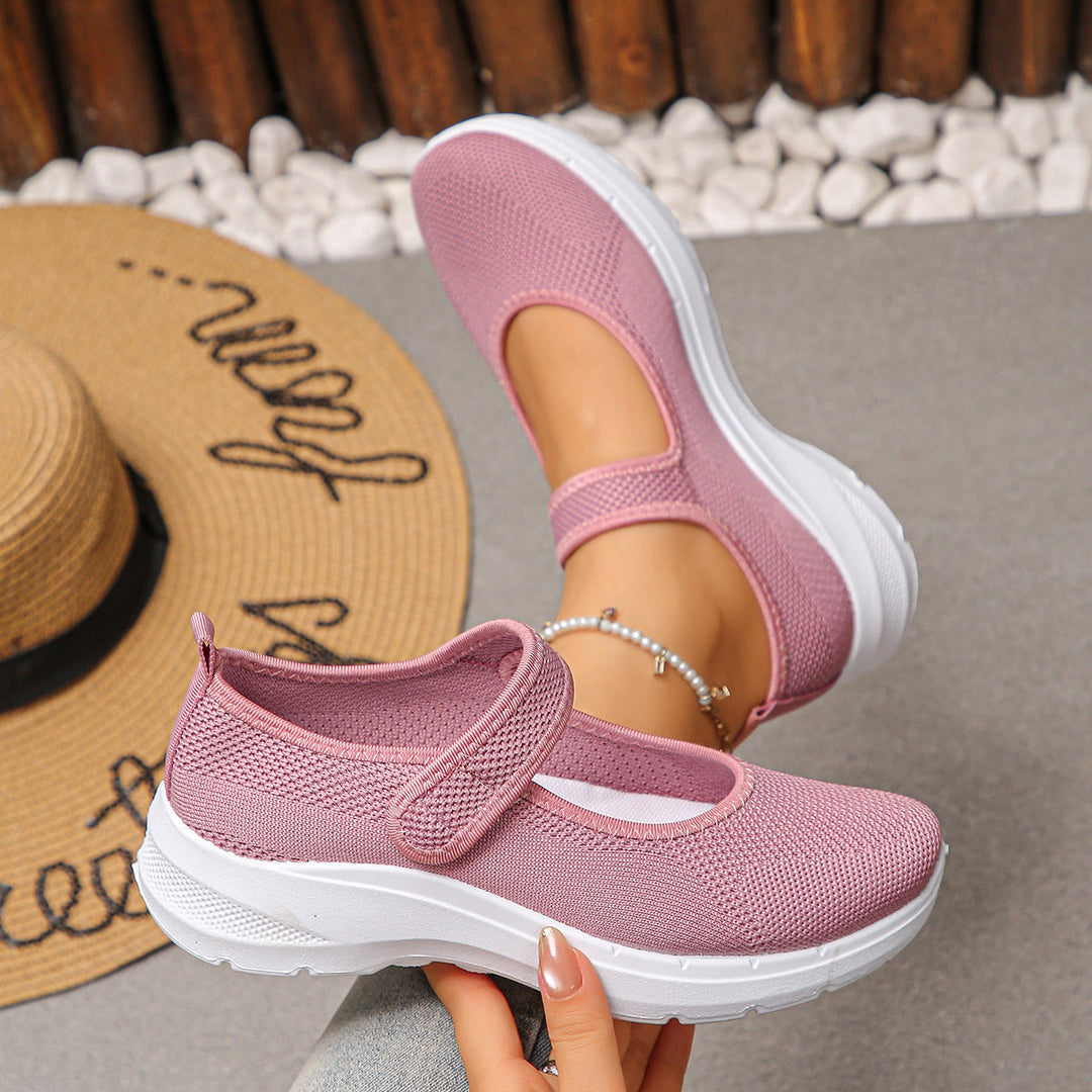 Women's sporty slip-on sneakers with breathable mesh upper and elastic straps Mune Fashion