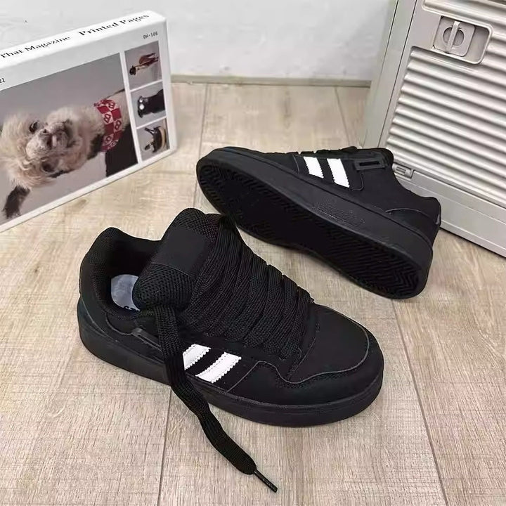 Women's Sporty Lifestyle Sneakers with Padded Shaft Mune Fashion