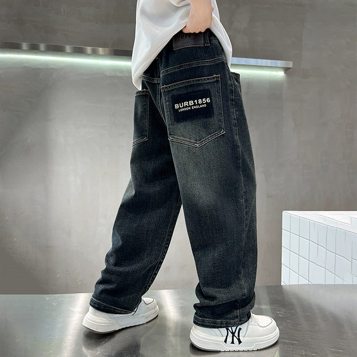 Unisex wide denim jeans with unique appliqués Mune Fashion