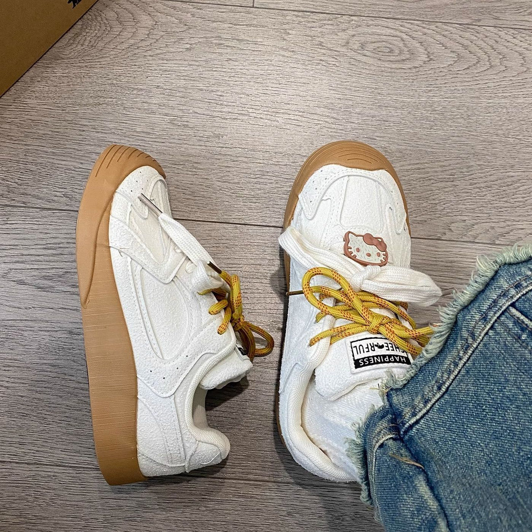 Ladies sporty sneakers with fashionable design and innovative cushioning Mune Fashion