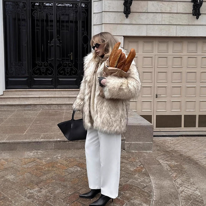 Women short coat made of faux fur with waist belt and voluminous shawl collar Mune Fashion