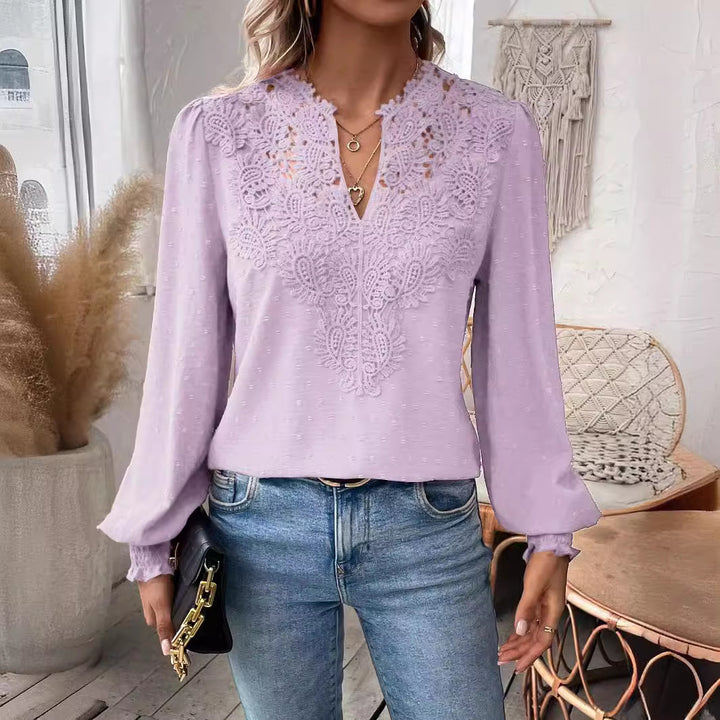 Women’s blouse with lace plastron, V-neck and balloon sleeves Mune Fashion