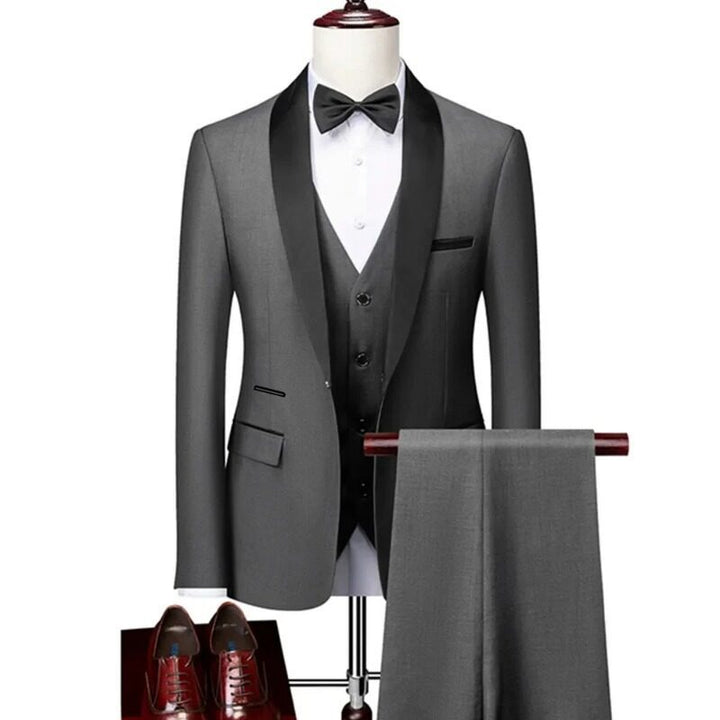 Men's tailor-made tuxedo with shawl collar, vest, and elegant evening trousers Mune Fashion