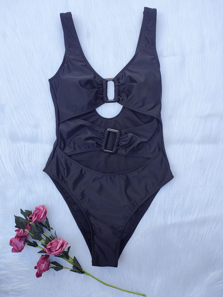 Women's One-Piece Swimsuit with Fashionable Cut-Outs and Elegant Design Mune Fashion