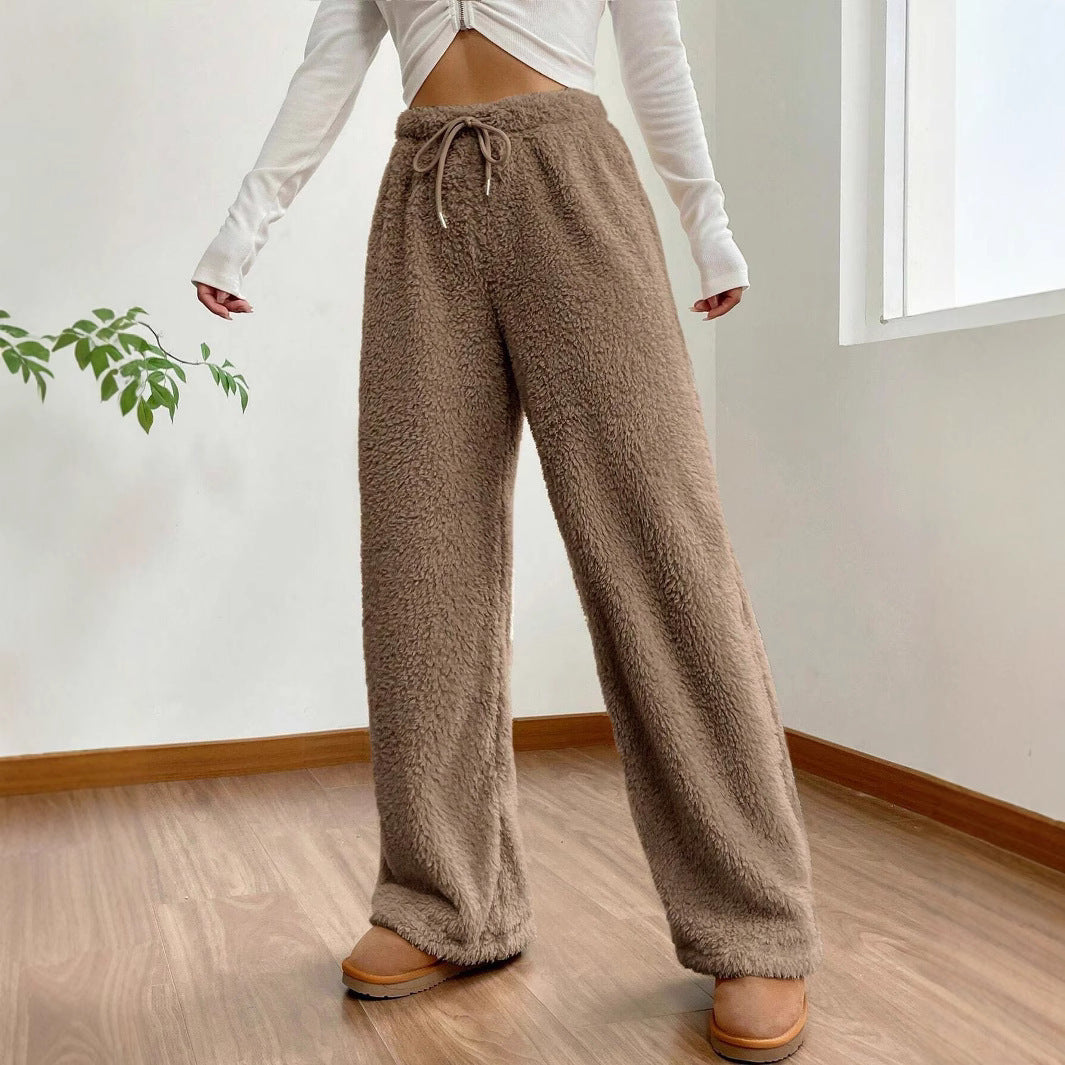 Ladies Cozy Fleece Pants with Wide Cut Mune