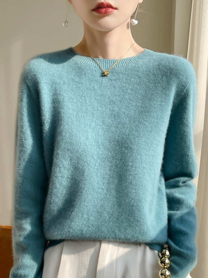 Women's Luxurious Cozy Knit Sweater with Round Neck and Mohair Look Mune Fashion