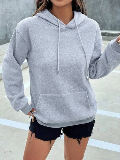 Women's cropped oversized hoodie with dropped shoulder, kangaroo pocket and fleece-lined interior Mune Fashion