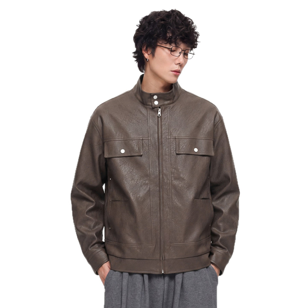 Men's leather jacket in field style with stand-up collar, chest flaps and zipper Mune Fashion