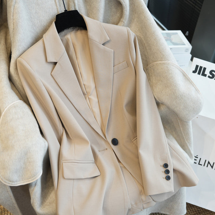 Women Classic fitted single-button blazer made of fine wool blend Mune Fashion