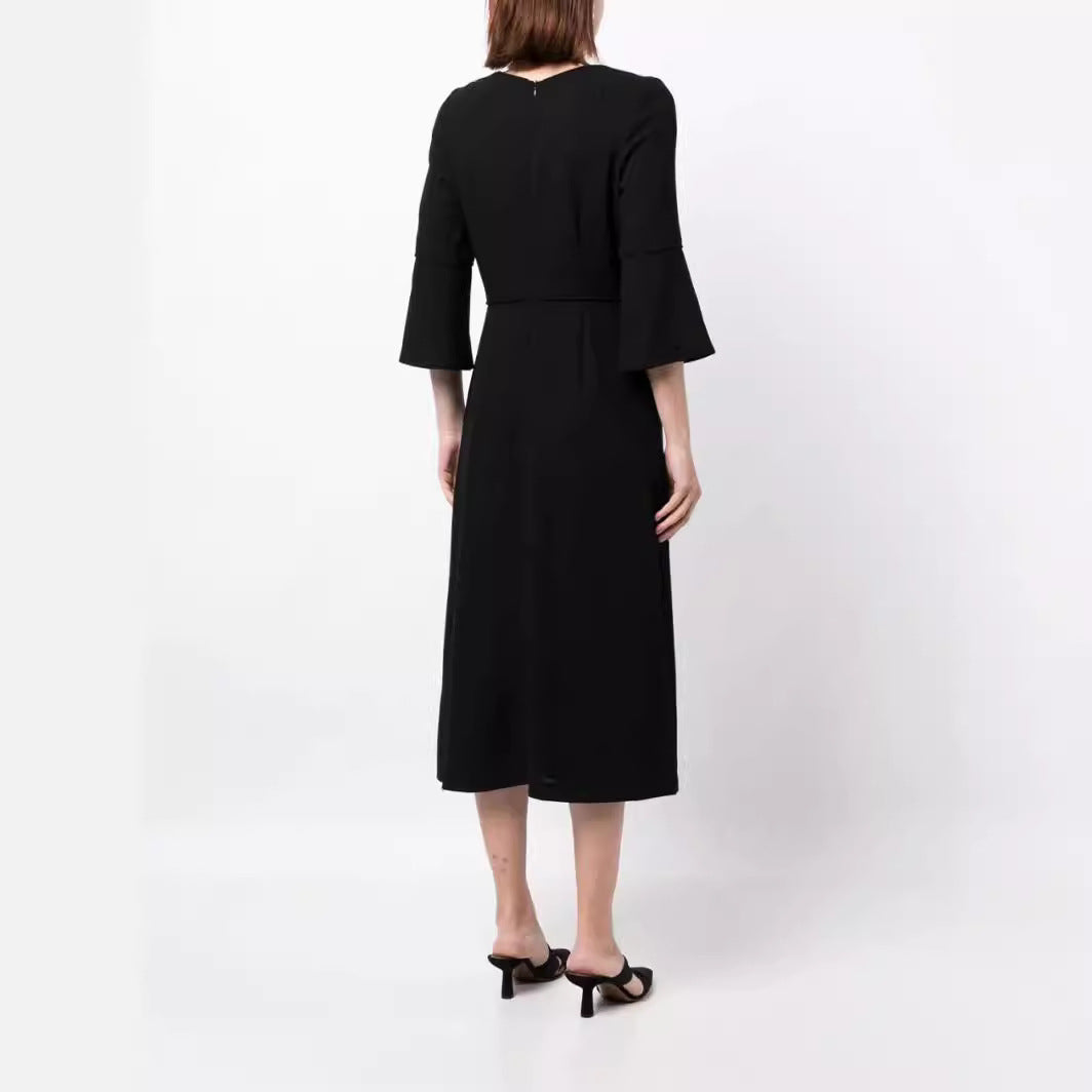 Women's midi dress with fitted silhouette and trumpet sleeves Mune Fashion