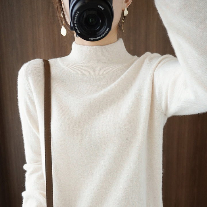 Women's Mockneck Pullover made of fluffy Angora blend with casual balloon sleeve silhouette Mune Fashion