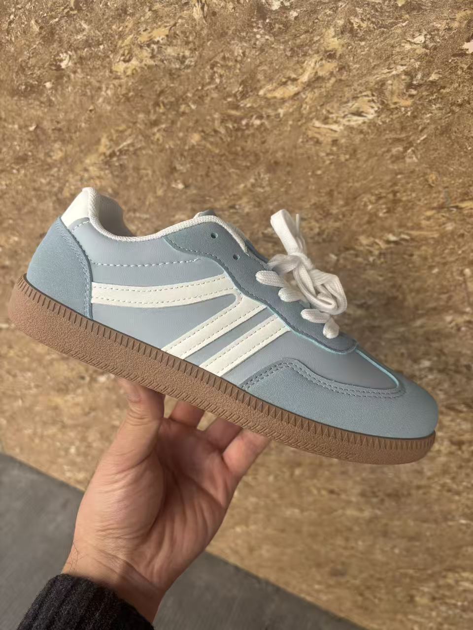 Damen Mary-Jane-Sneaker mit Klettverschluss und gepolstertem Komfortfußbett Mune Fashion