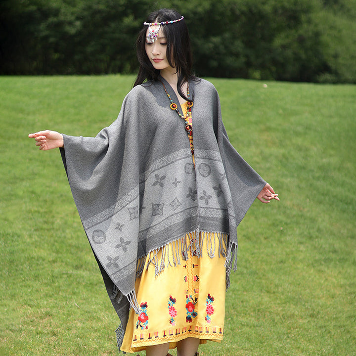 Women's Oversized Rectangular Poncho made of Wool Blend with Woven Jacquard Border and Fringed Hem Mune Fashion