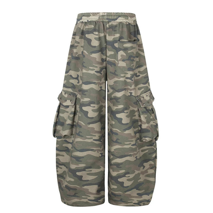 Women's Wide Cargo Pants in Camouflage Design with Elastic Waistband and Large Pockets Mune Fashion