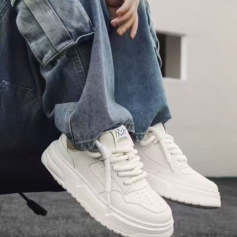Women’s fashionable platform sneakers with high-quality upper material and extra durable sole Mune Fashion