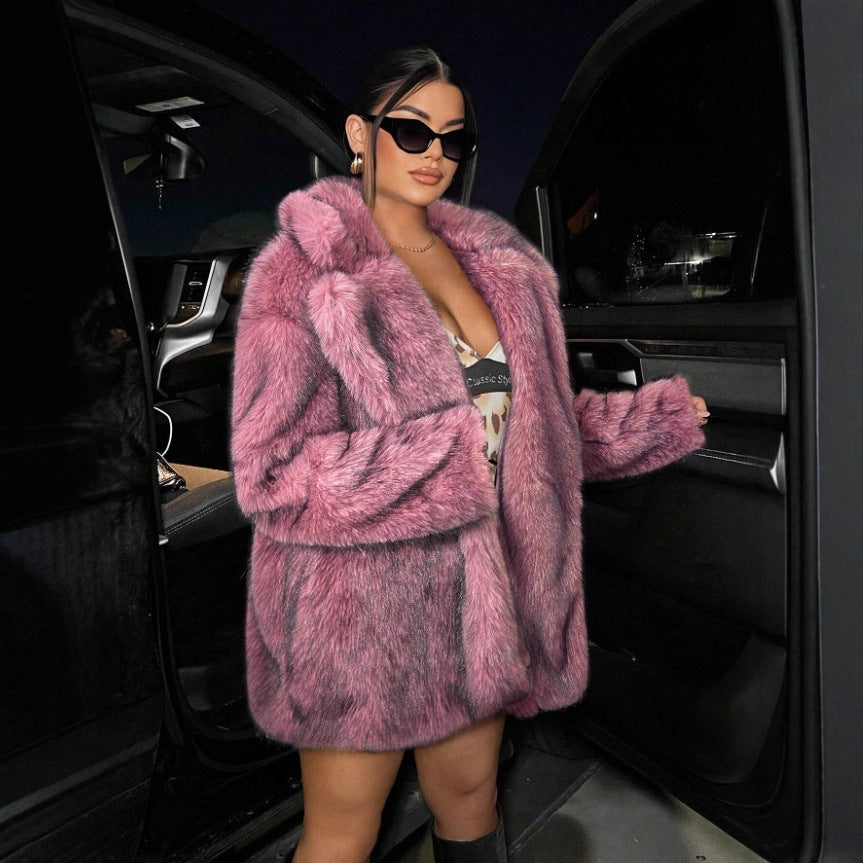 Women's short coat made of dense high-pile faux fur with classic shawl collar Mune Fashion