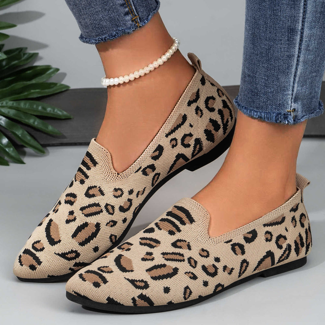 Women's knitted slip-on loafer with leopard jacquard, padded comfort insole and non-slip EVA sole Mune Fashion