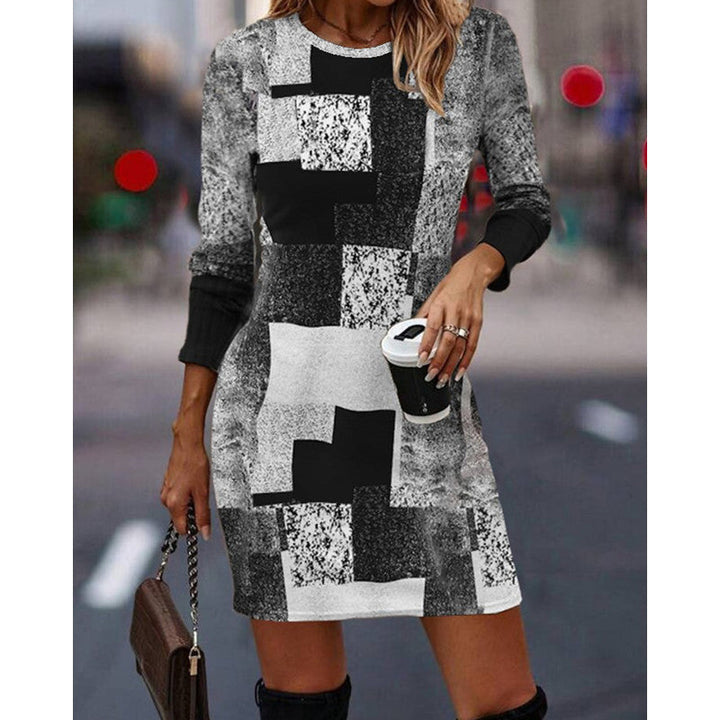 Women’s Knit Dress with Modern Geometric Pattern and Long Sleeves Mune