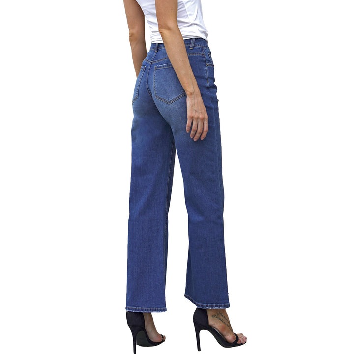 Women high-waisted straight-cut cropped jeans with raw hem Mune Fashion