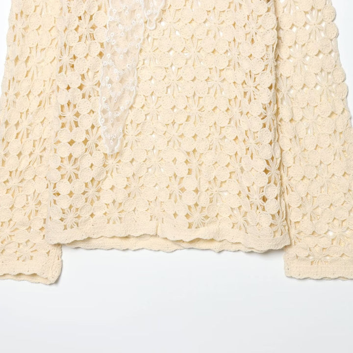 Women crocheted floral sweater with round neckline and lace pattern Mune Fashion