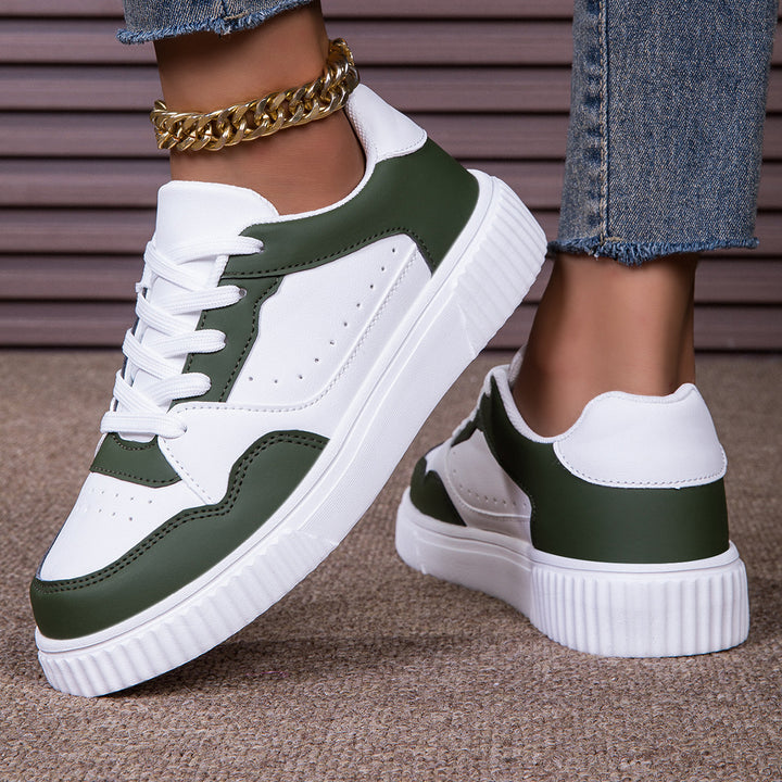Women low-cut sneakers with ribbed tread, padded collar, and perforated upper material Mune Fashion