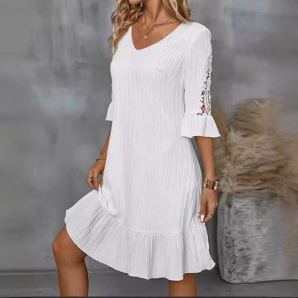 Women's lightweight pleated midi dress with V-neck, three-quarter sleeves with lace trim and ruffled hem Mune Fashion