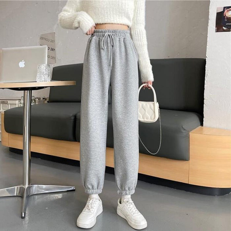 Women's high-waisted sweatpants with elastic waistband, drawstring, and ribbed ankle cuffs Mune Fashion