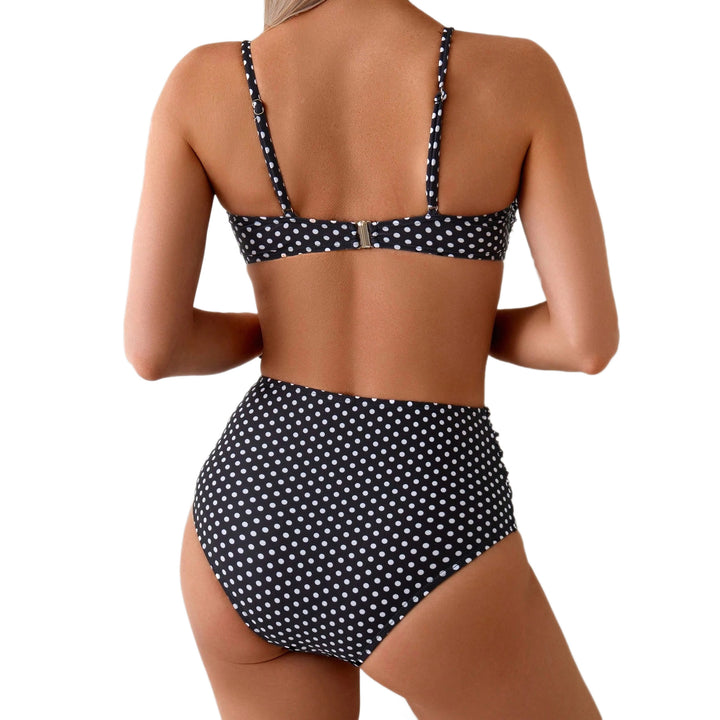 Women's High-Cut Bikini with Elegant Shell Decorations Mune Fashion