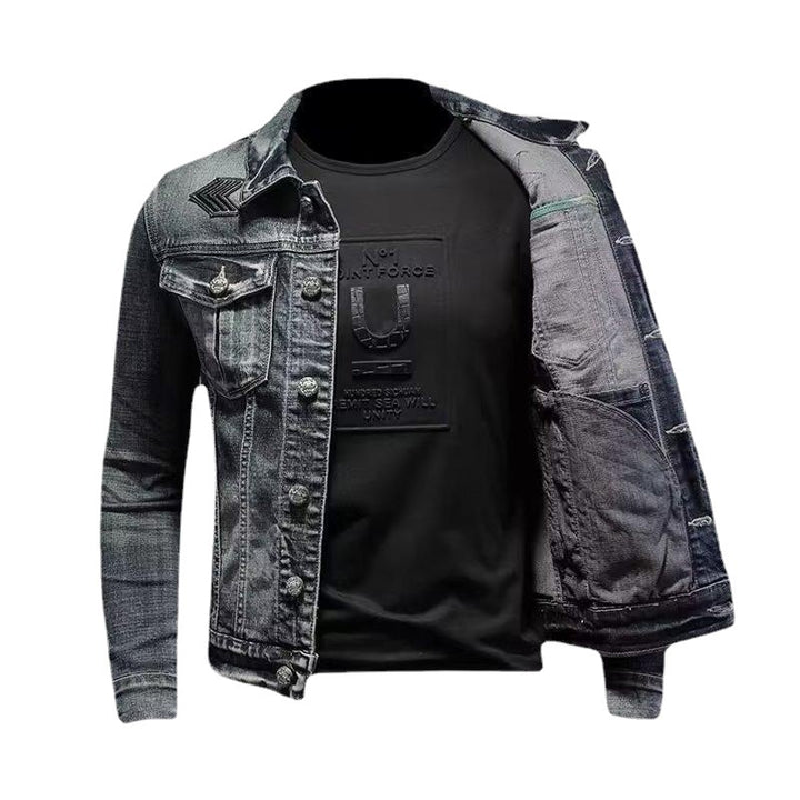 Men's jeans jacket with used wash, press stud chest pockets and discreet Mune Fashion embroidery.