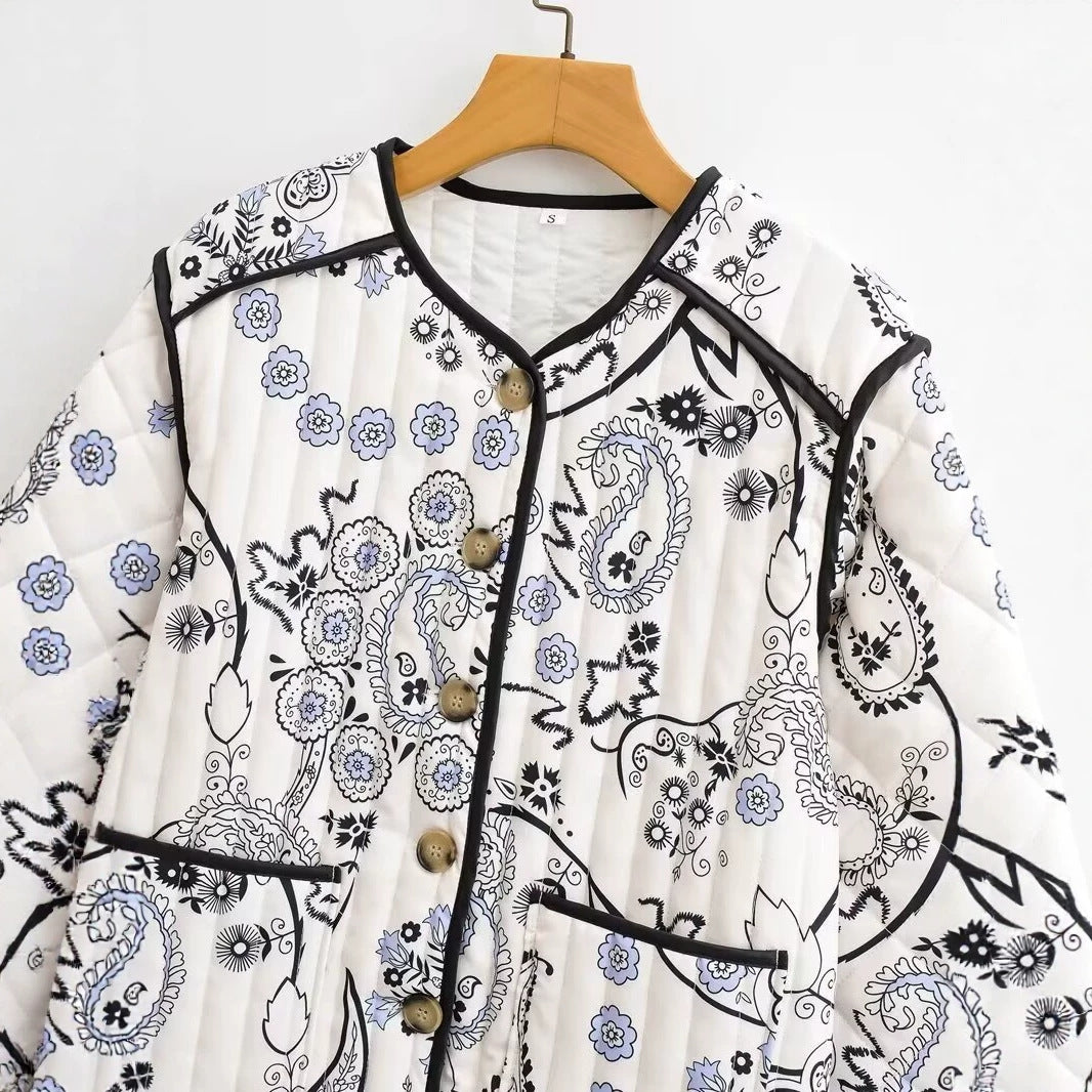 Women's Quilted Short Jacket with Paisley Flower Print, Round Neckline and Contrast Piping Mune Fashion