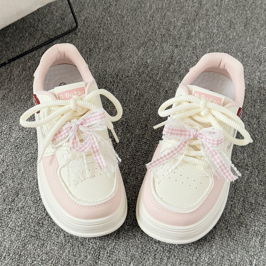 Women’s sporty sneakers with playful cat motif and comfortable cushioning Mune Fashion