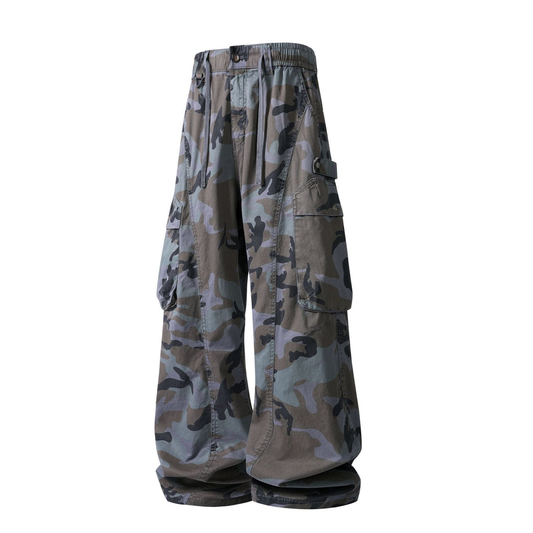 Men's Loose Cargo Pants in Camouflage Military Look with Elastic Tunnel Drawstring Waistband and Multifunctional Pockets Drune