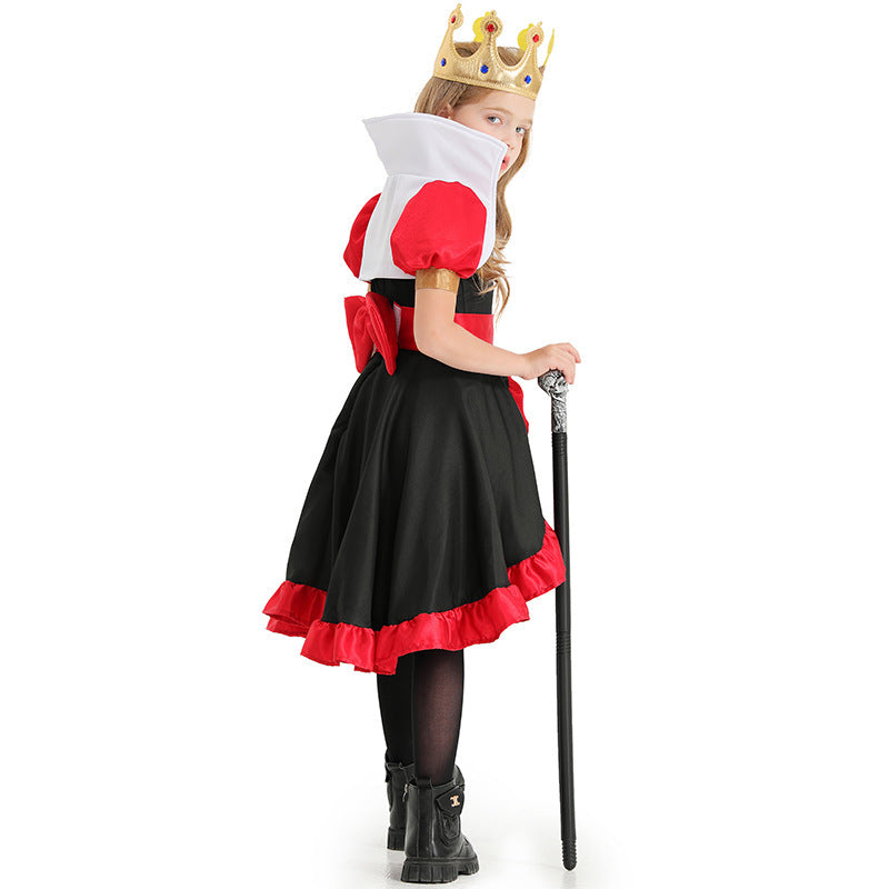 Girl's costume as royal Heart Lady with ruffles and detailed accessories Mune Fashion