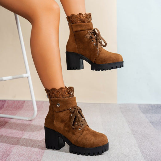Women's lace-up ankle boots with chunky sole, mid-high block heel and pointed collar Mune Fashion