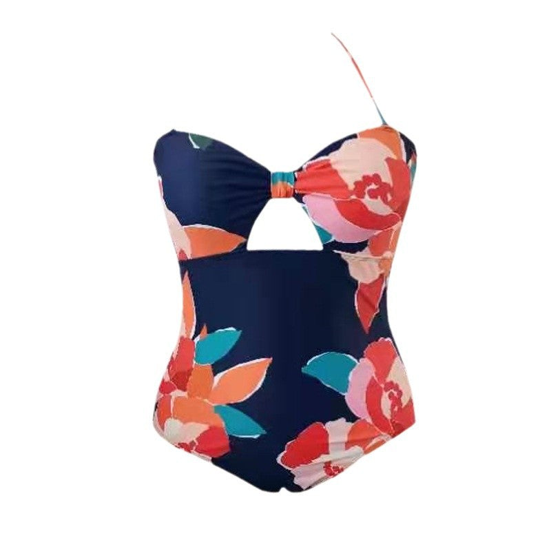 Women Elegant High-Cut Swimsuit with Fashionable Cutouts Mune Fashion
