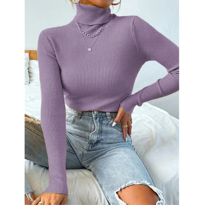 Women's Elegant Turtleneck Sweater with Fine Ribbed Texture Mune