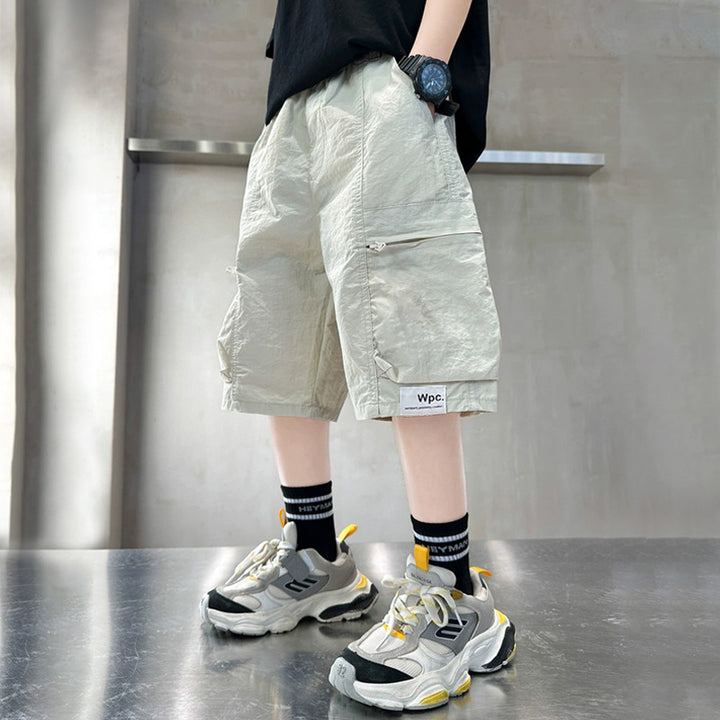 Unisex Cargo Shorts with practical pockets from Mune Fashion