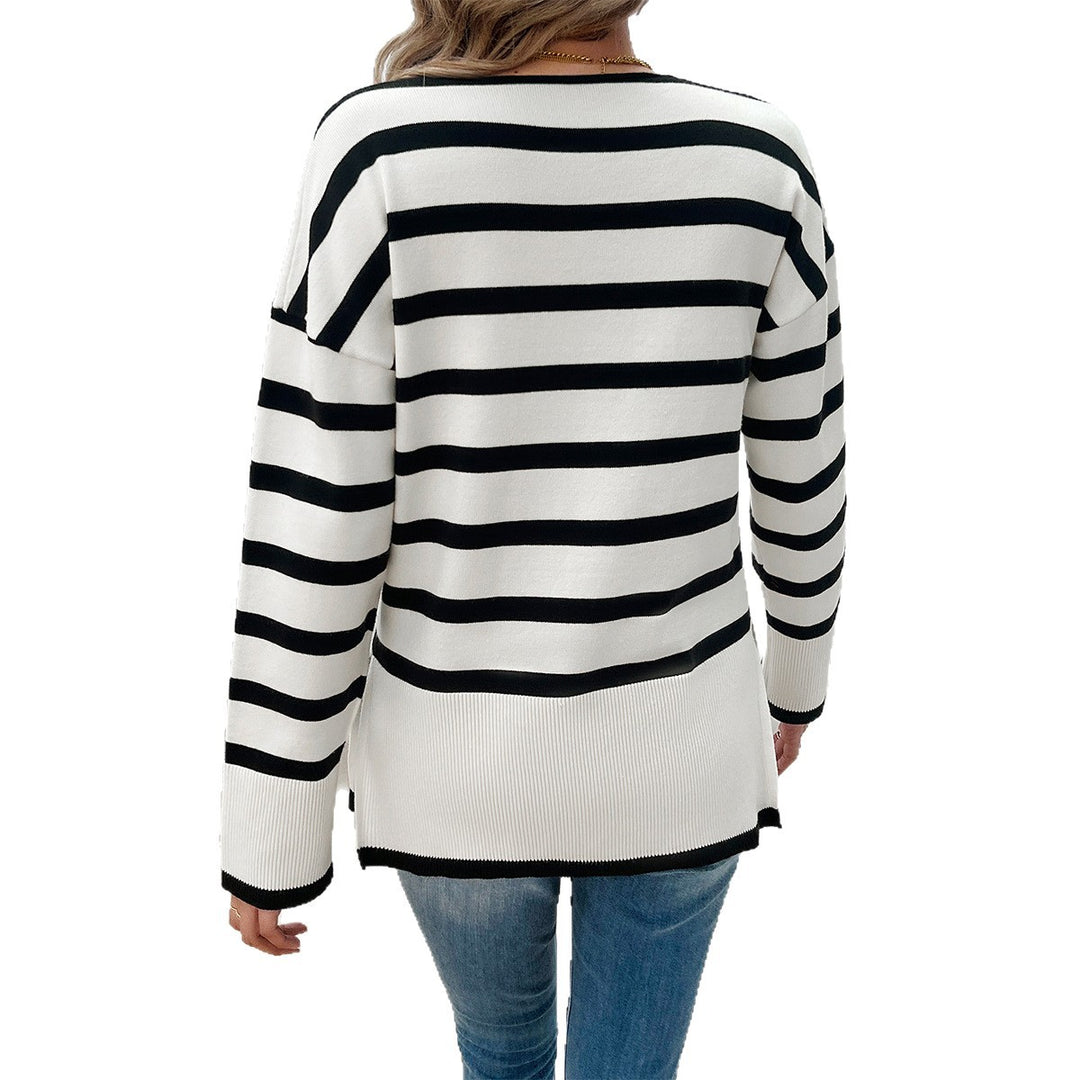 Women's striped V-neck fine knit pullover with extended tunic cut and ribbed hem Mune Fashion